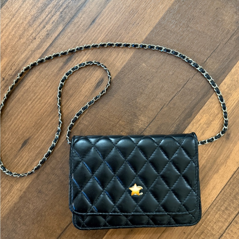 Chic Black Quilted Crossbody Bag with Chain Strap